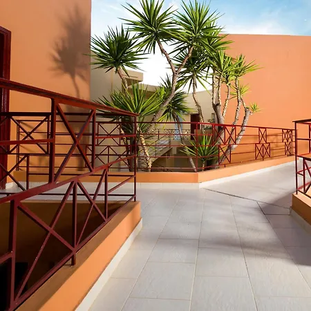 Elotia Hotel 3*